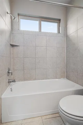 $200,000 | 180 Eagle Drive, Luling, TX 78648