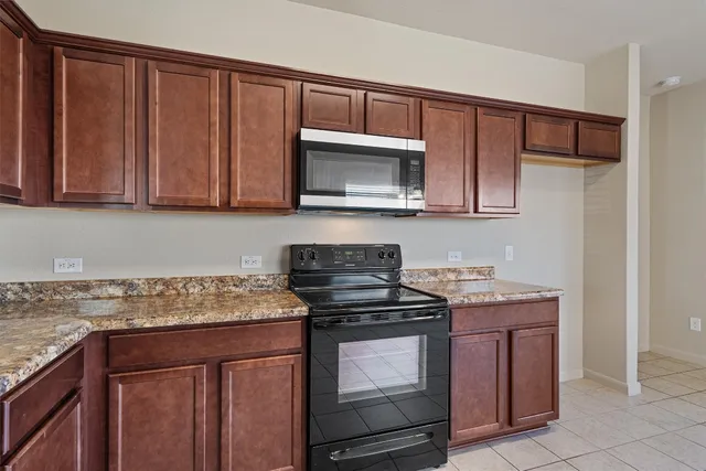 $200,000 | 180 Eagle Drive, Luling, TX 78648