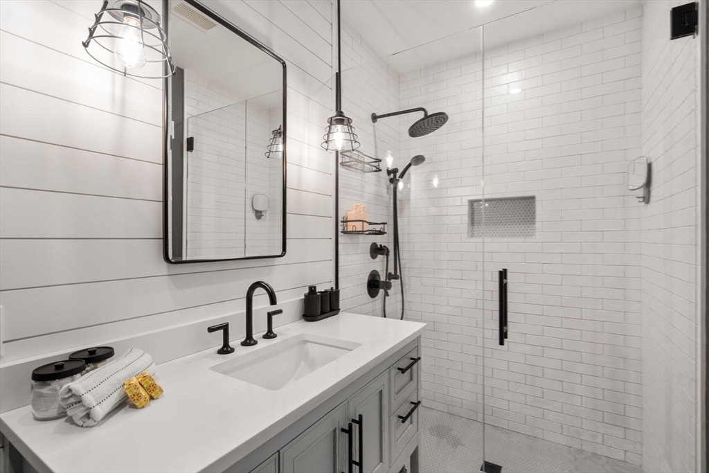 40 Kimlo Road Wellesley, MA 02481 - Photo 20 of 38