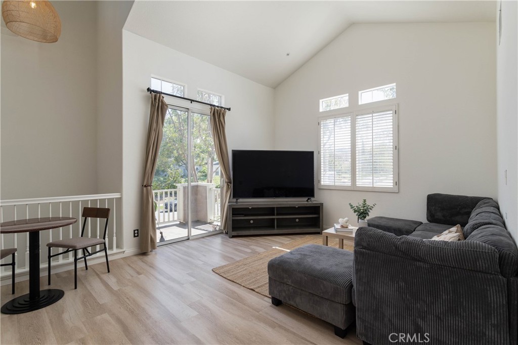 42 Chadron Circle Ladera Ranch, CA 92694 - Photo 4 of 27