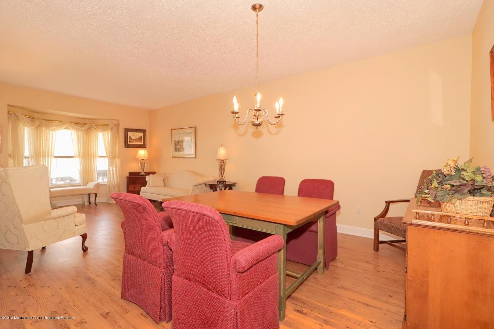 71 Cranmer Road Bayville, NJ 08721 - Photo 4 of 36 IMG_7980_HDR