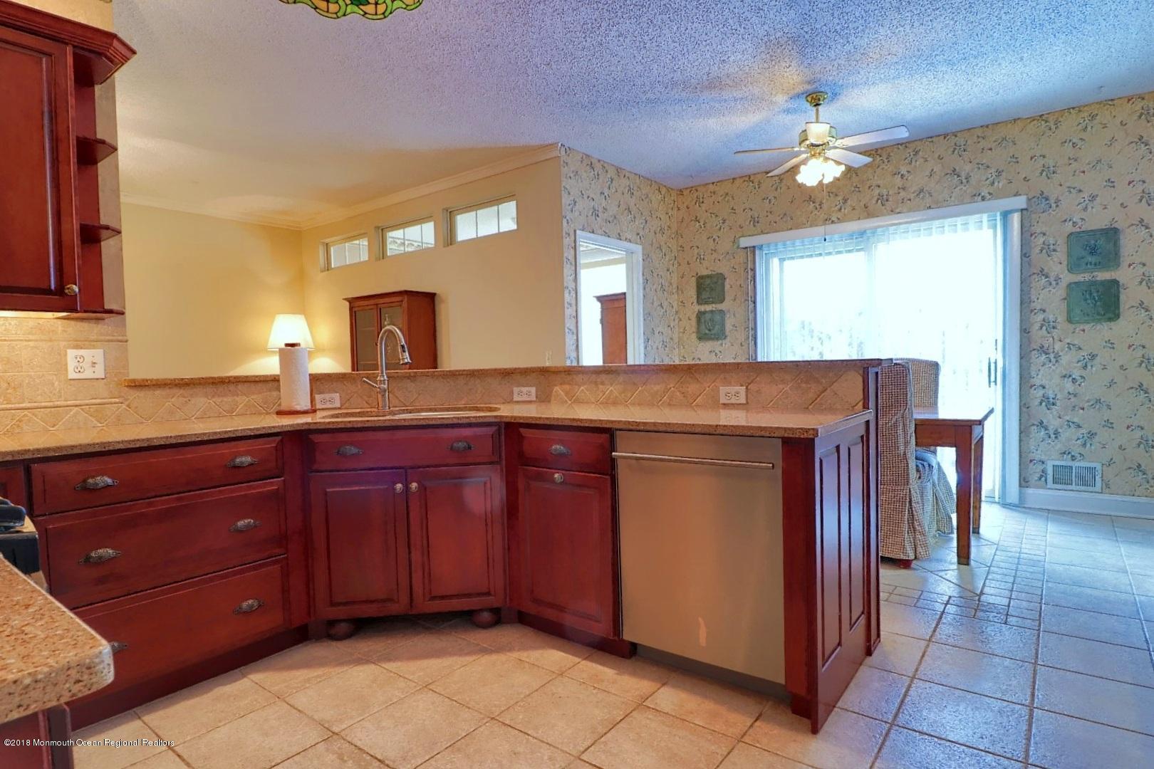 71 Cranmer Road Bayville, NJ 08721 - Photo 10 of 36 IMG_8004_HDR
