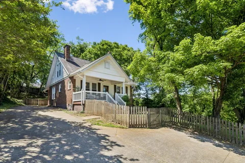 $515,000 | 2687 Hartford Drive, Nashville, TN 37210
