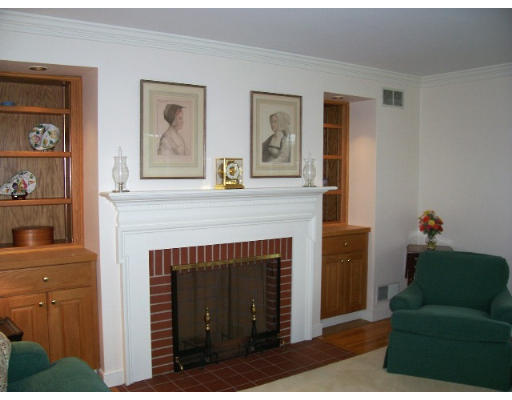 608 Waltham Street Lexington, MA 02421 - Photo 2 of 12 Gallery Image 2