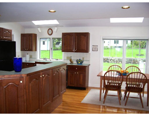 608 Waltham Street Lexington, MA 02421 - Photo 6 of 12 Gallery Image 6