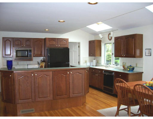 608 Waltham Street Lexington, MA 02421 - Photo 7 of 12 Gallery Image 7