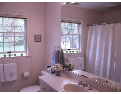 608 Waltham Street Lexington, MA 02421 - Photo 8 of 12 Gallery Image 8