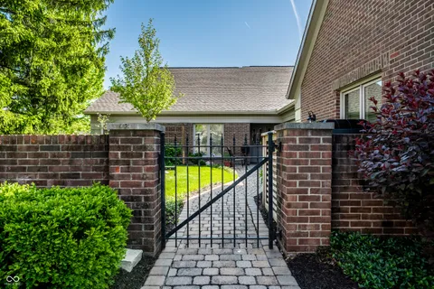 $850,000 | 220 Olde Mill Cove, Indianapolis, IN 46260