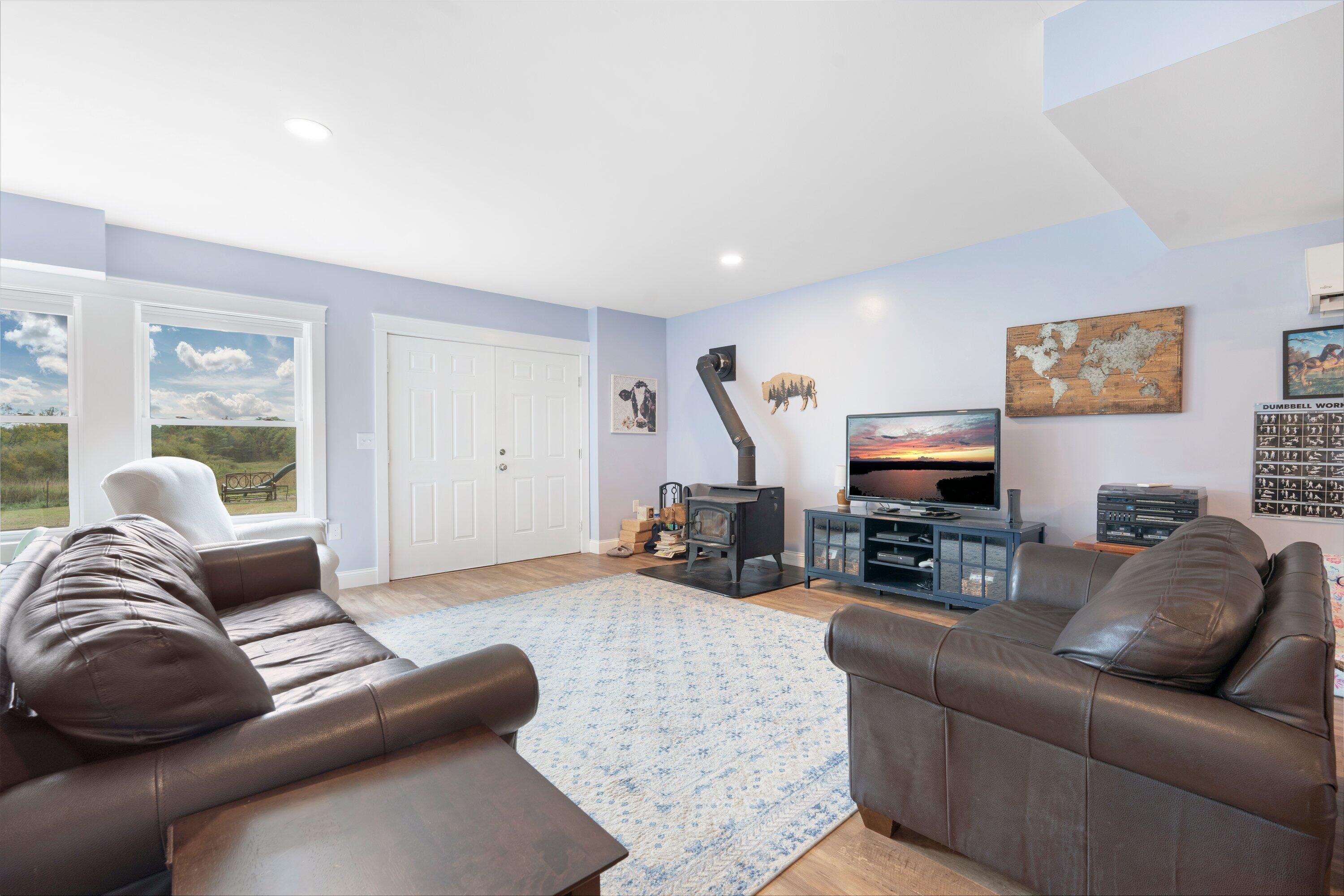 105 King Road Lisbon, ME 04250 - Photo 25 of 100 92-custom-105-king-rd