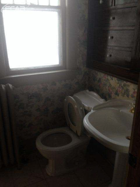 2104 Miller Road Flint, MI 48503 - Photo 31 of 43 20428961-30.JPG