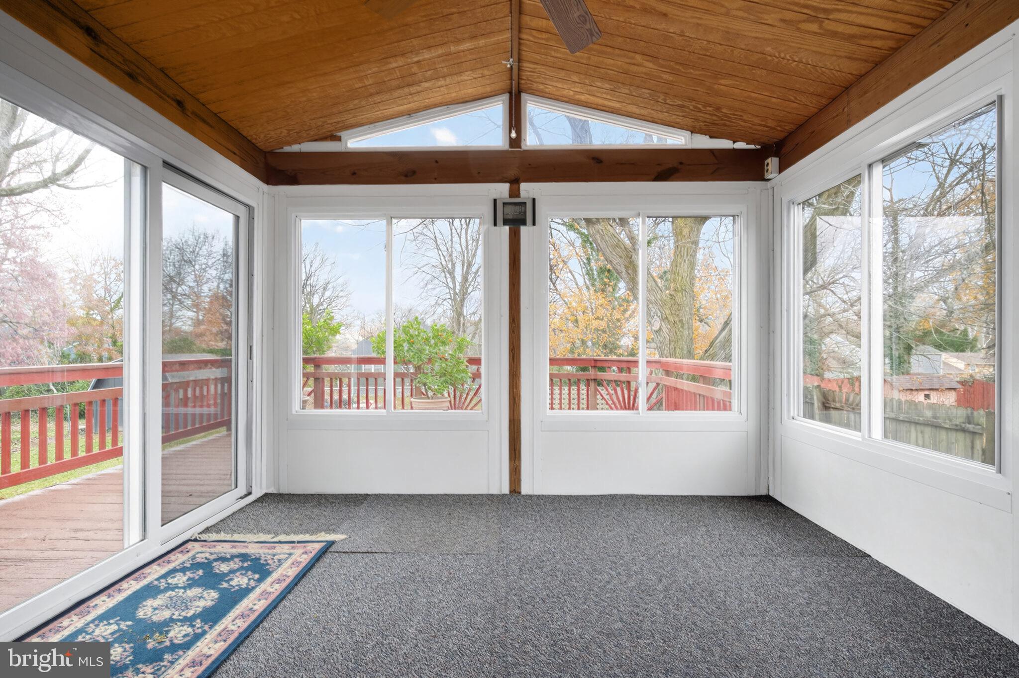 7507 Dover Lane Hyattsville, MD 20784 - Photo 17 of 53 Glassed in porch