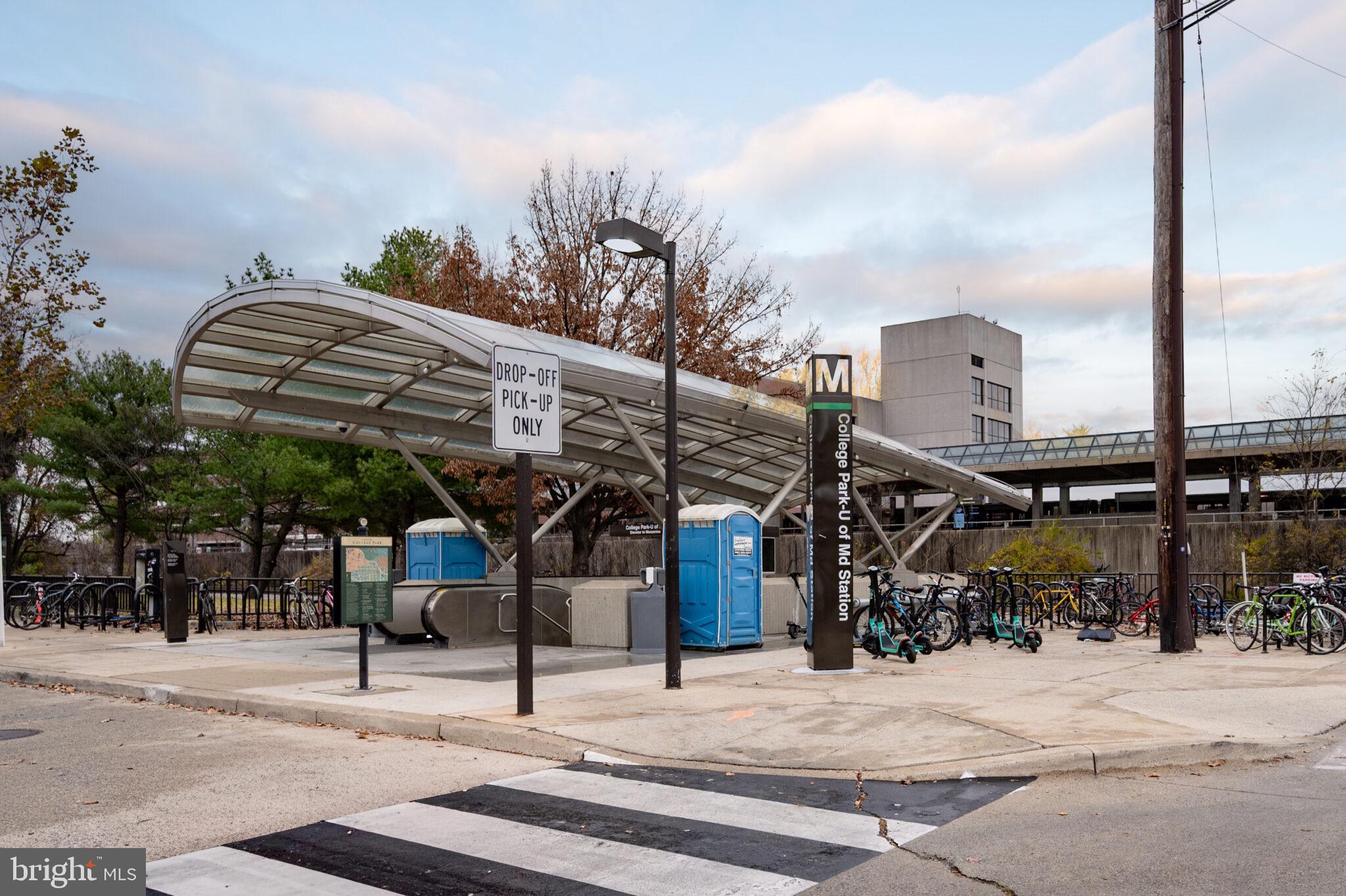 7507 Dover Lane Hyattsville, MD 20784 - Photo 52 of 53 a view of a swimming pool with a patio