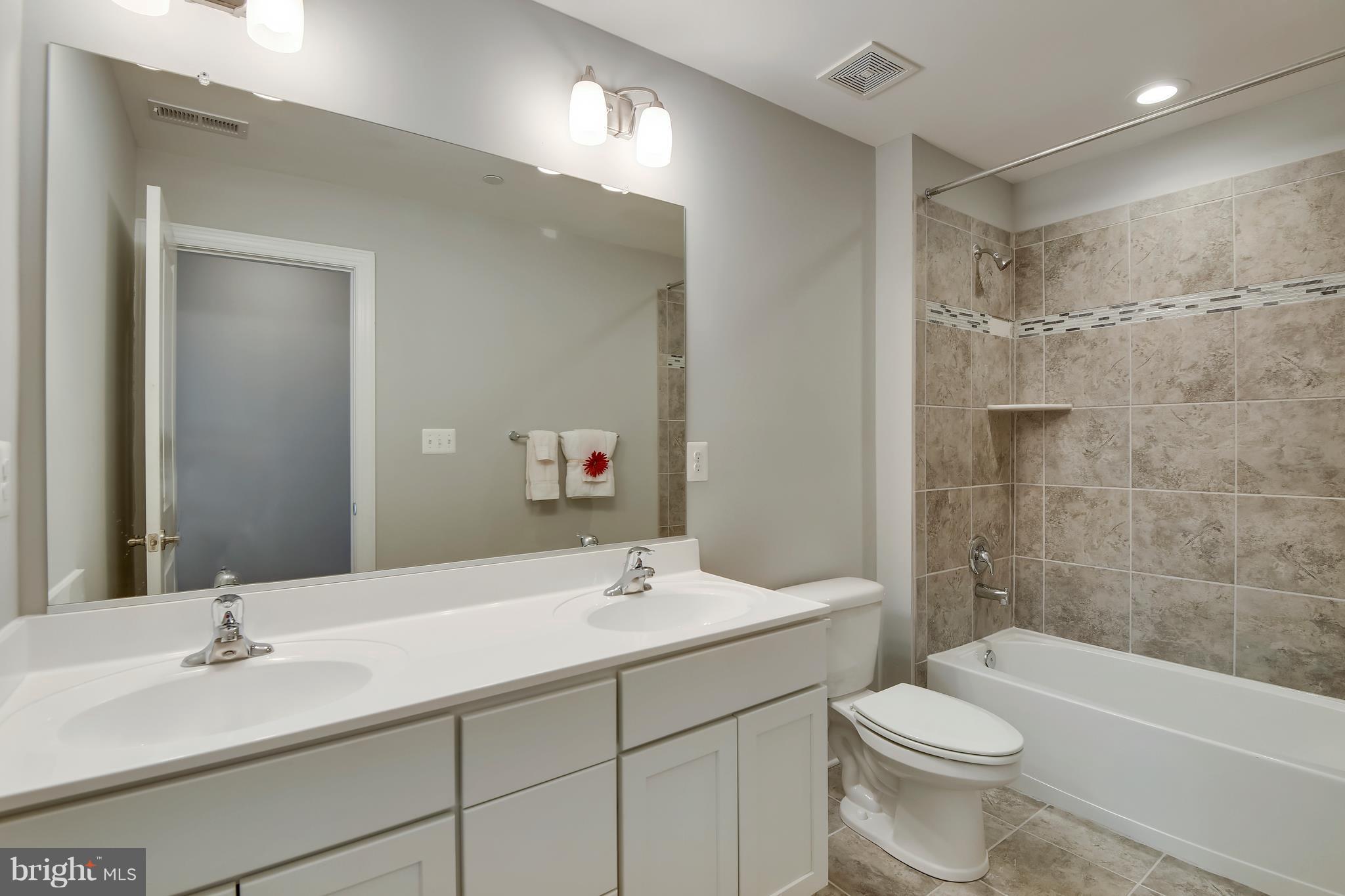 334 River Road Arnold, MD 21012 - Photo 22 of 30 Hall Bath