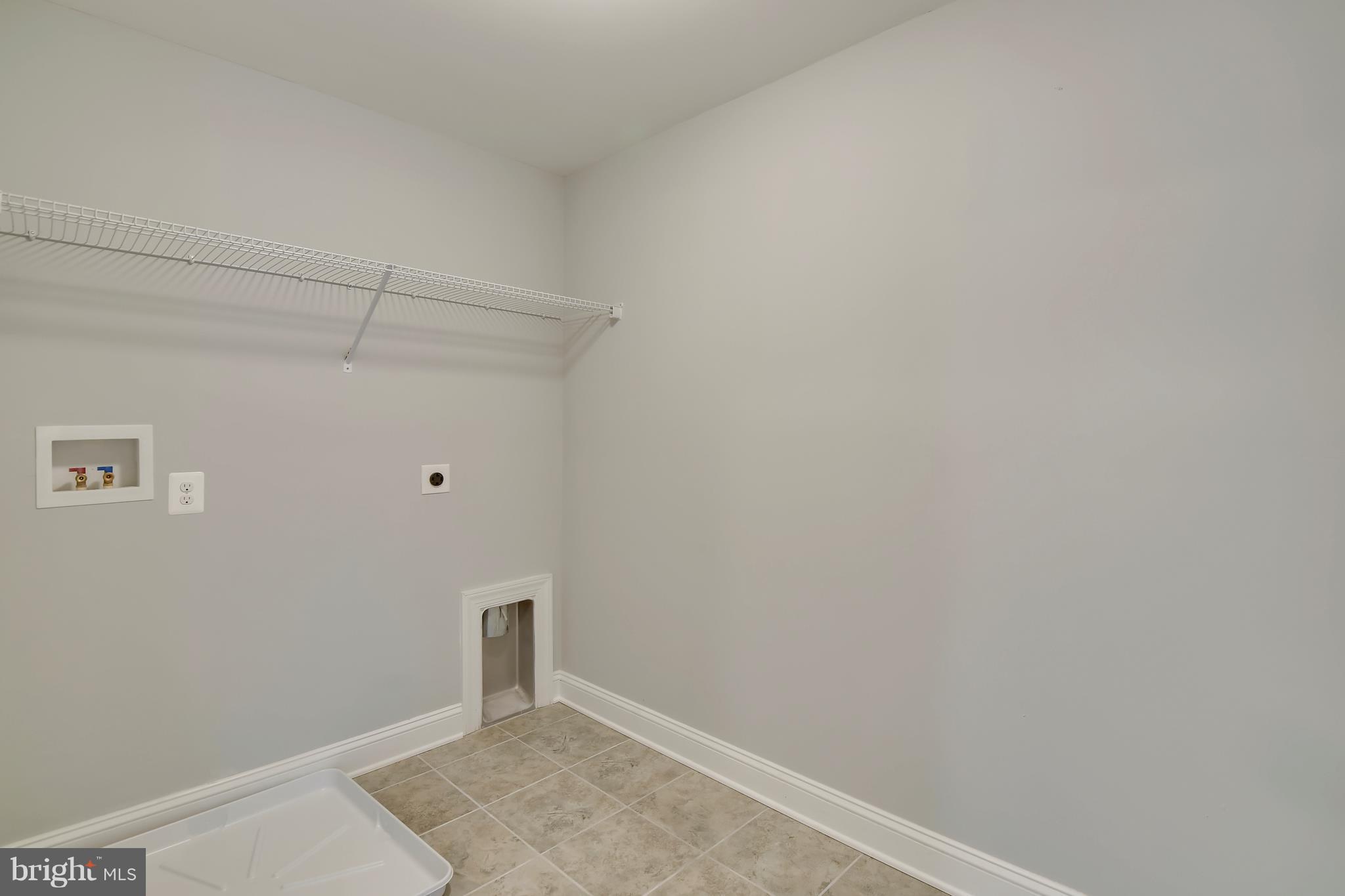 334 River Road Arnold, MD 21012 - Photo 26 of 30 Laundry is on bedroom level.