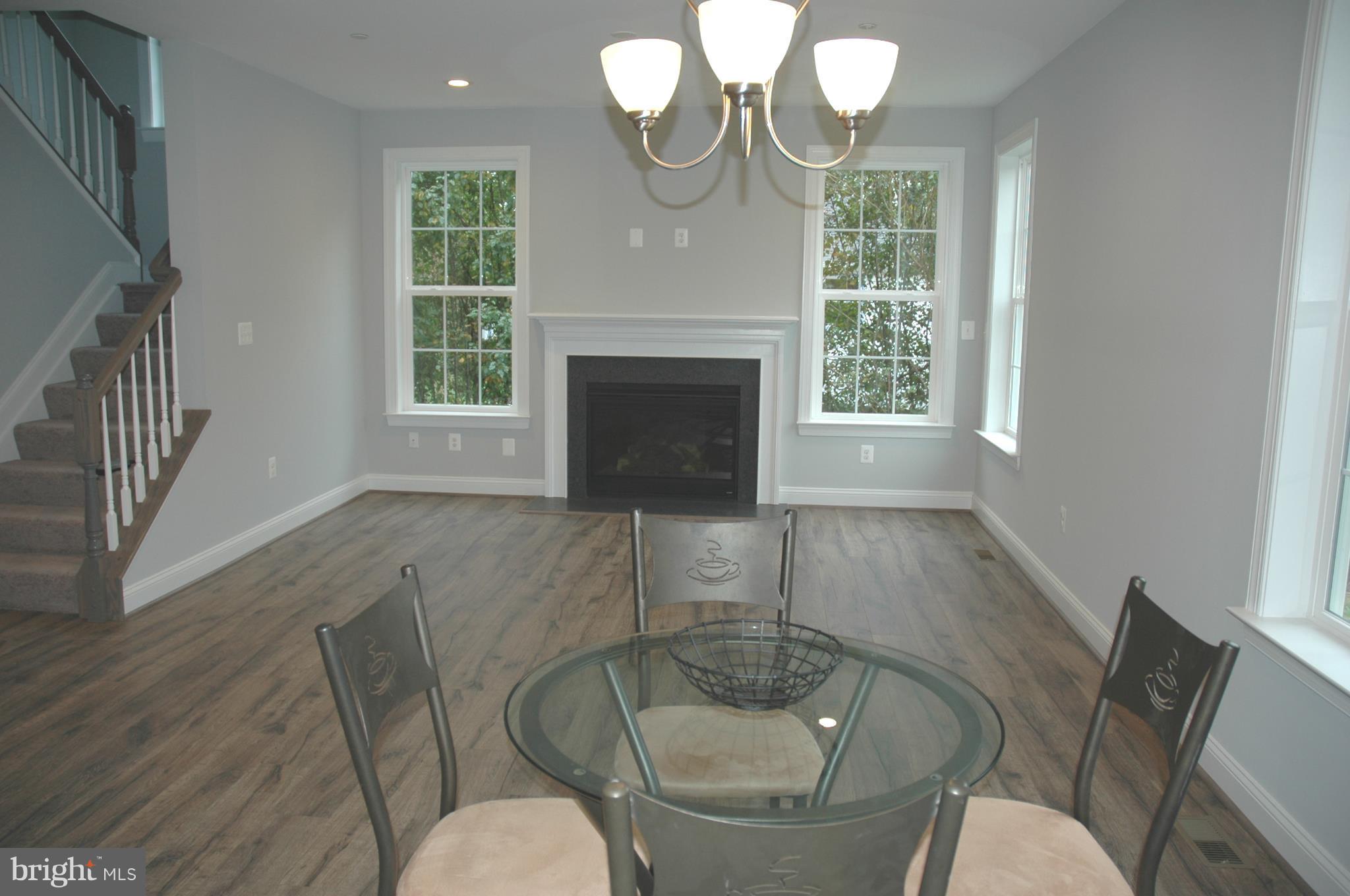 334 River Road Arnold, MD 21012 - Photo 9 of 30 Breakfast area overlooks the living room.