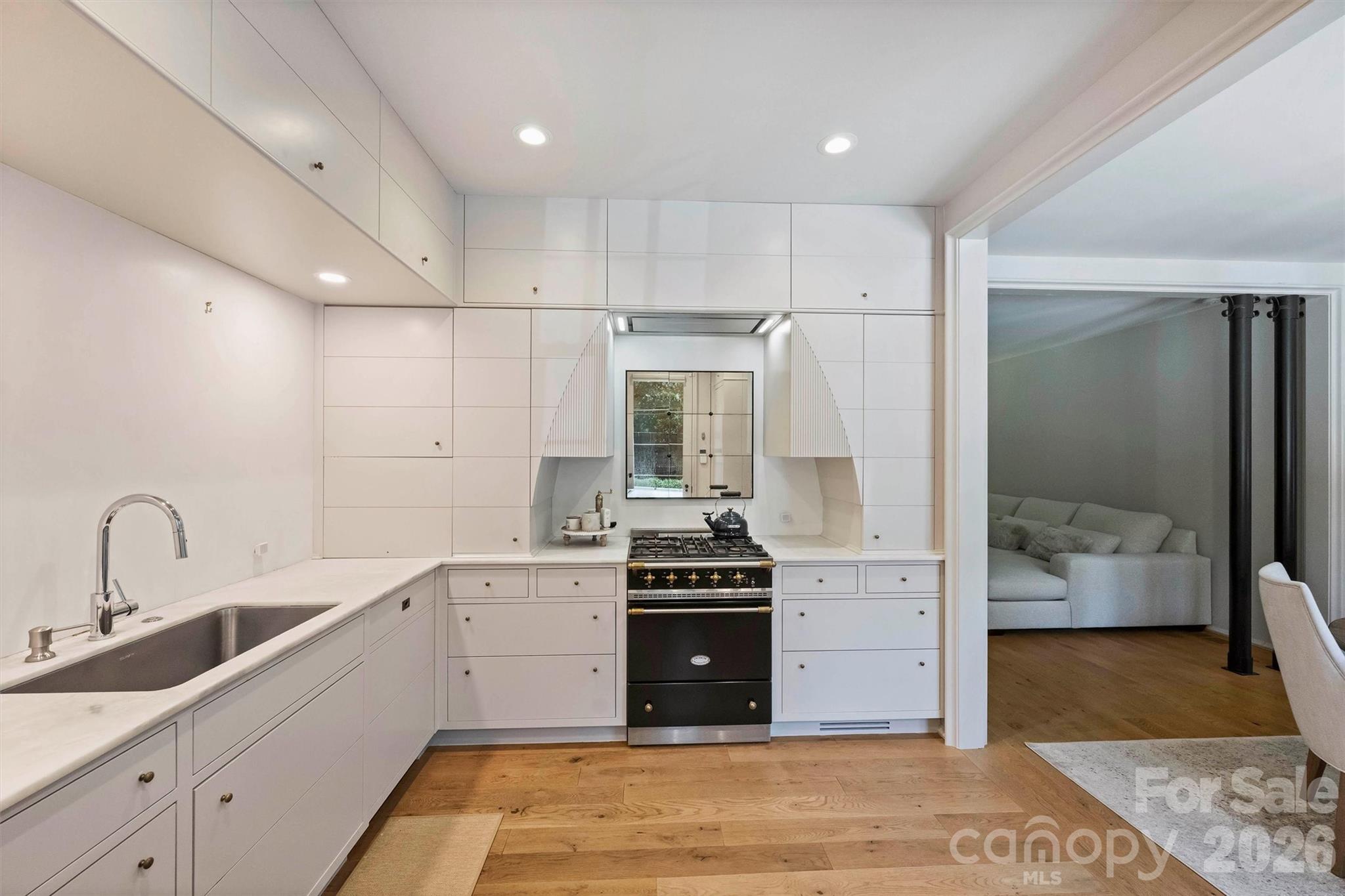 930 Ardsley Road, Unit 2 Charlotte, NC 28207 - Photo 16 of 36