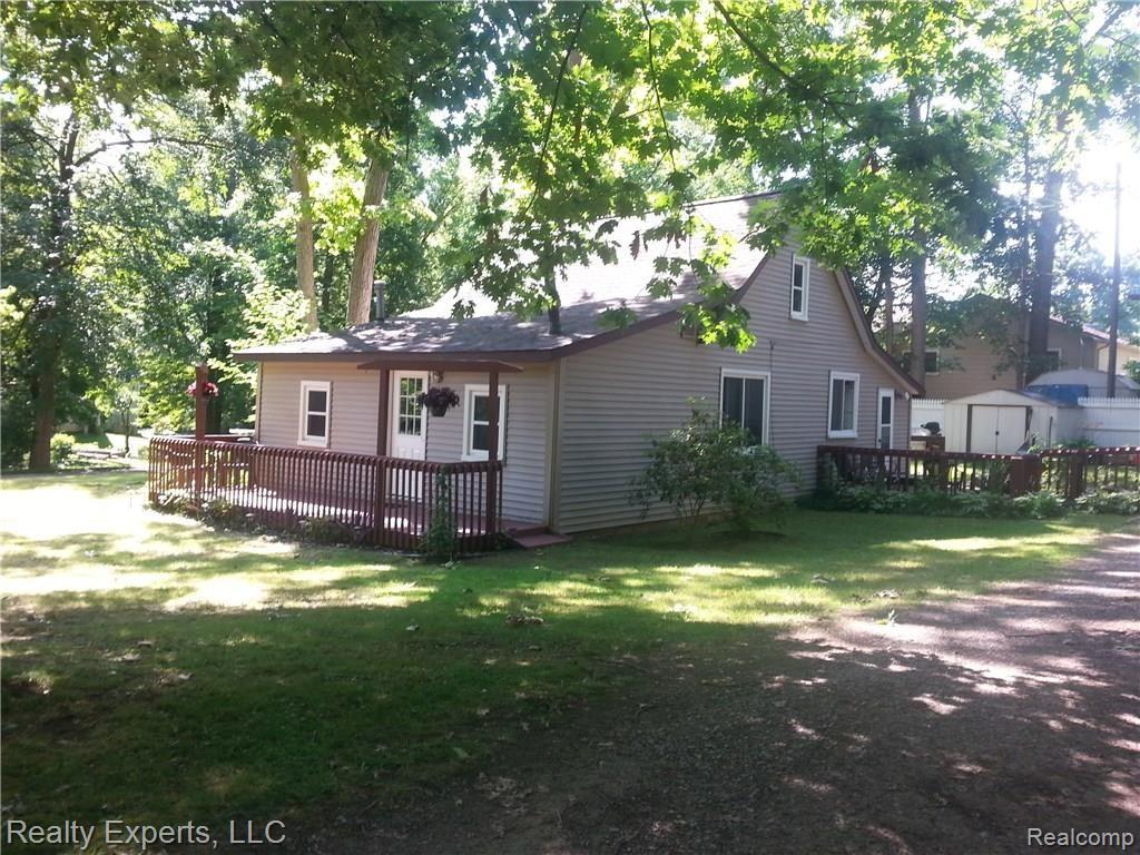 386 Delaware Road Whitmore Lake, MI 48189 - Photo 1 of 23 20160713_105259.jpg
