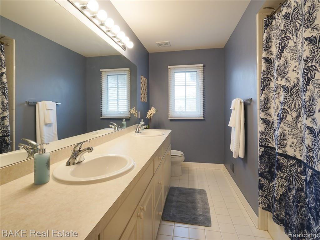 48222 Inveraray Road Canton, MI 48188 - Photo 29 of 39