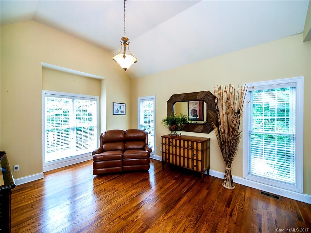 1626 Hunters Place Road York, SC 29745 - Photo 4 of 23 Gallery Image 4