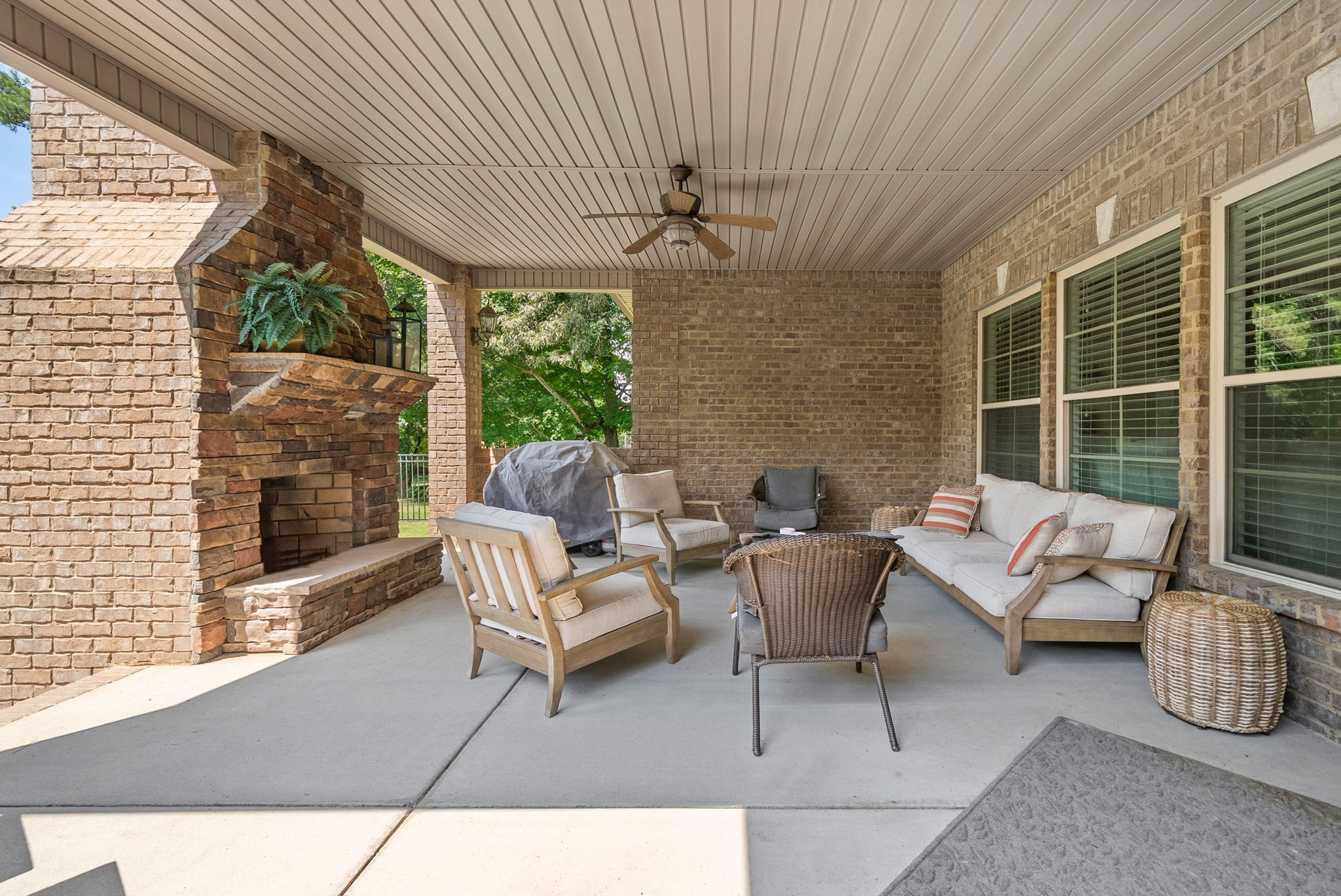 2976 Rossview Road Clarksville, TN 37043 - Photo 39 of 54 a outdoor living space with furniture and garden view