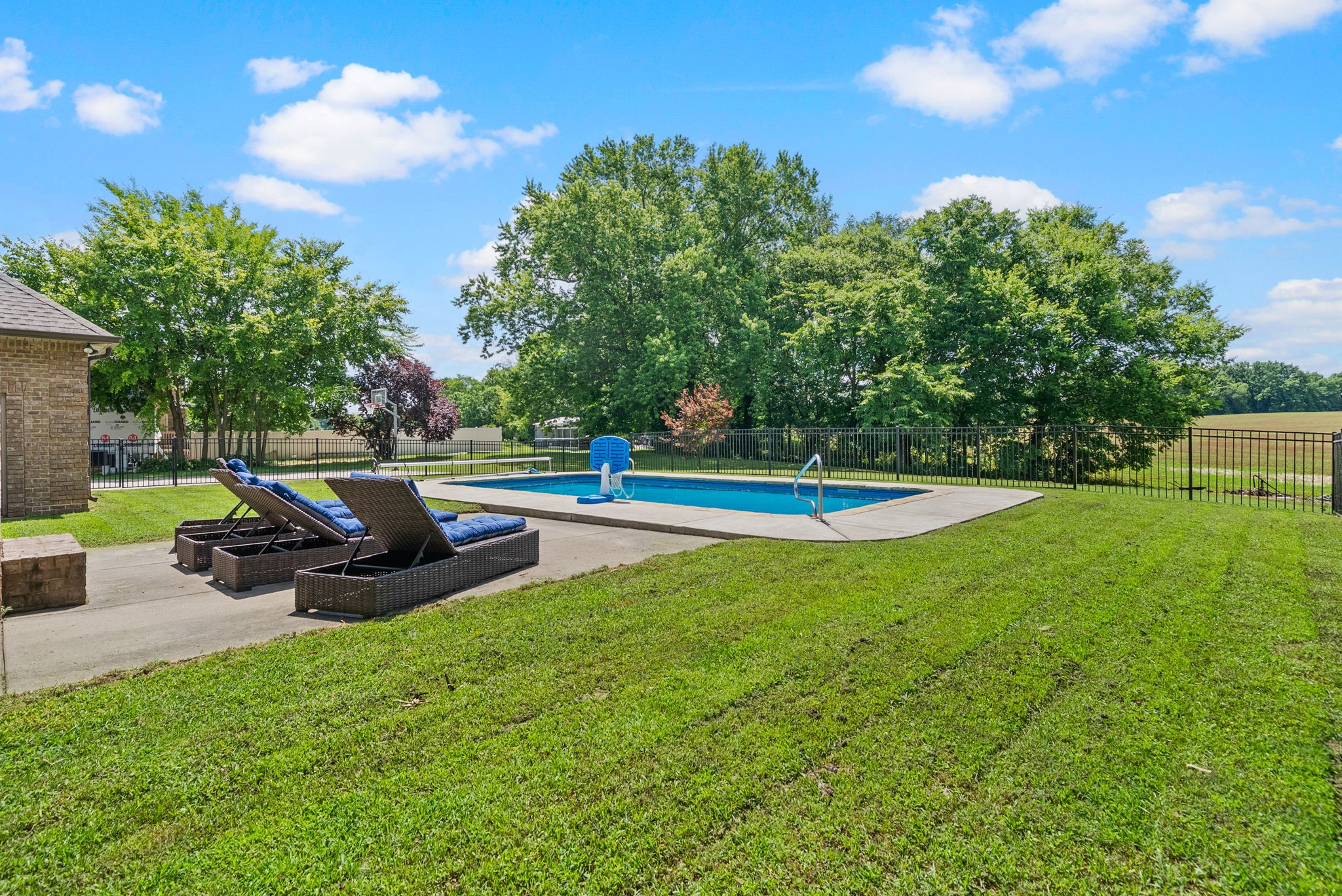 2976 Rossview Road Clarksville, TN 37043 - Photo 41 of 54 a view of a park with slide