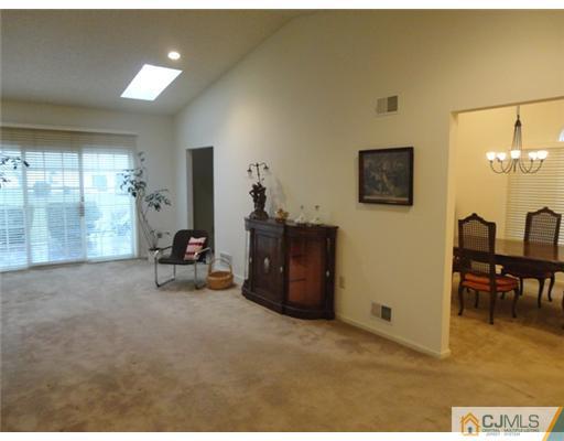 101 Chichester Road Monroe Township, NJ 08831 - Photo 8 of 25 Gallery Image 8