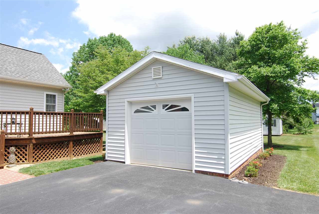 34 Ridgeview Drive Stuarts Draft, VA 24477 - Photo 5 of 26 Gallery Image 5