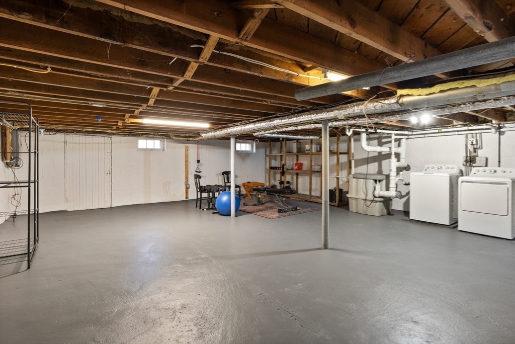 86 Wayside Road Worcester, MA 01605 - Photo 28 of 37 Gallery Image 28