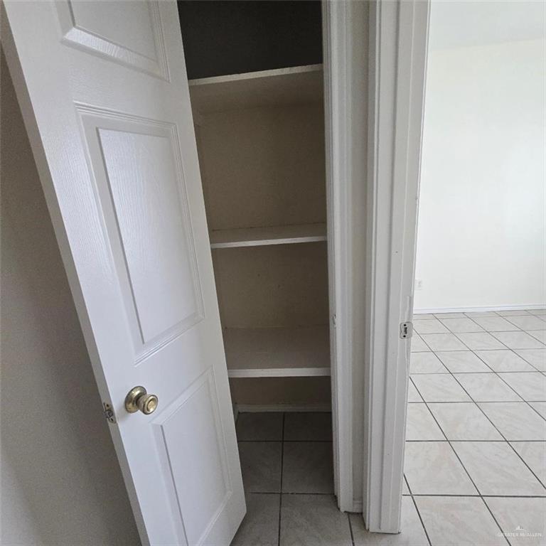 3915 South Alamo Road, Unit 10 Edinburg, TX 78542 - Photo 7 of 9 View of closet