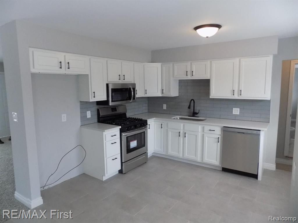 47896 Forbes Street Chesterfield, MI 48047 - Photo 8 of 24