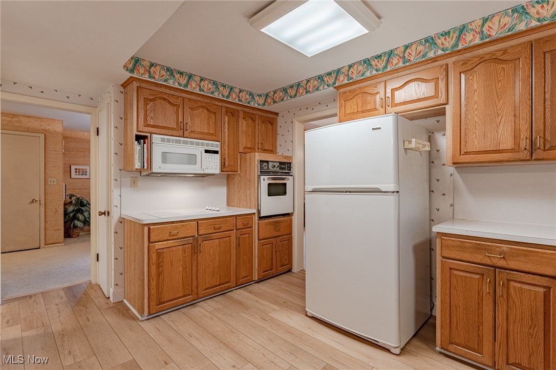 4035 Charlton Road Cleveland, OH 44121 - Photo 14 of 34