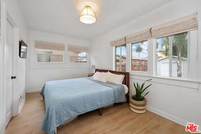 $5,200 | 1728 West 39th Street, Los Angeles, CA 90062