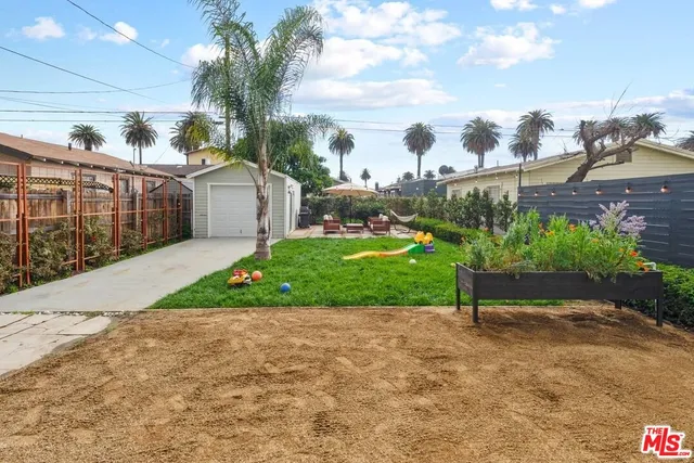 $5,200 | 1728 West 39th Street, Los Angeles, CA 90062