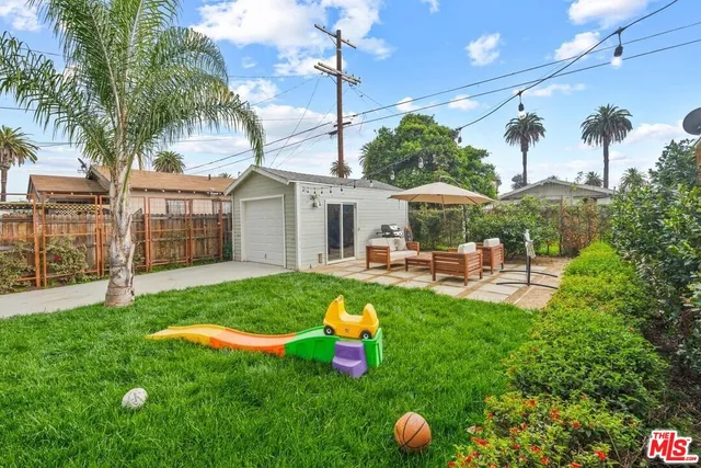 $5,200 | 1728 West 39th Street, Los Angeles, CA 90062