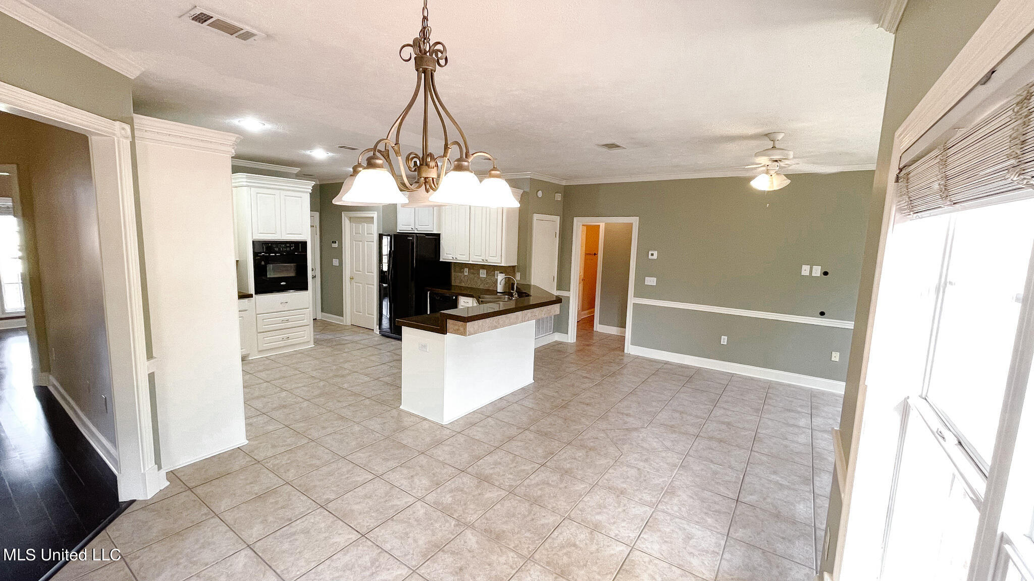 136 Copper Ridge Drive Brandon, MS 39042 - Photo 4 of 22 Breakfast nook