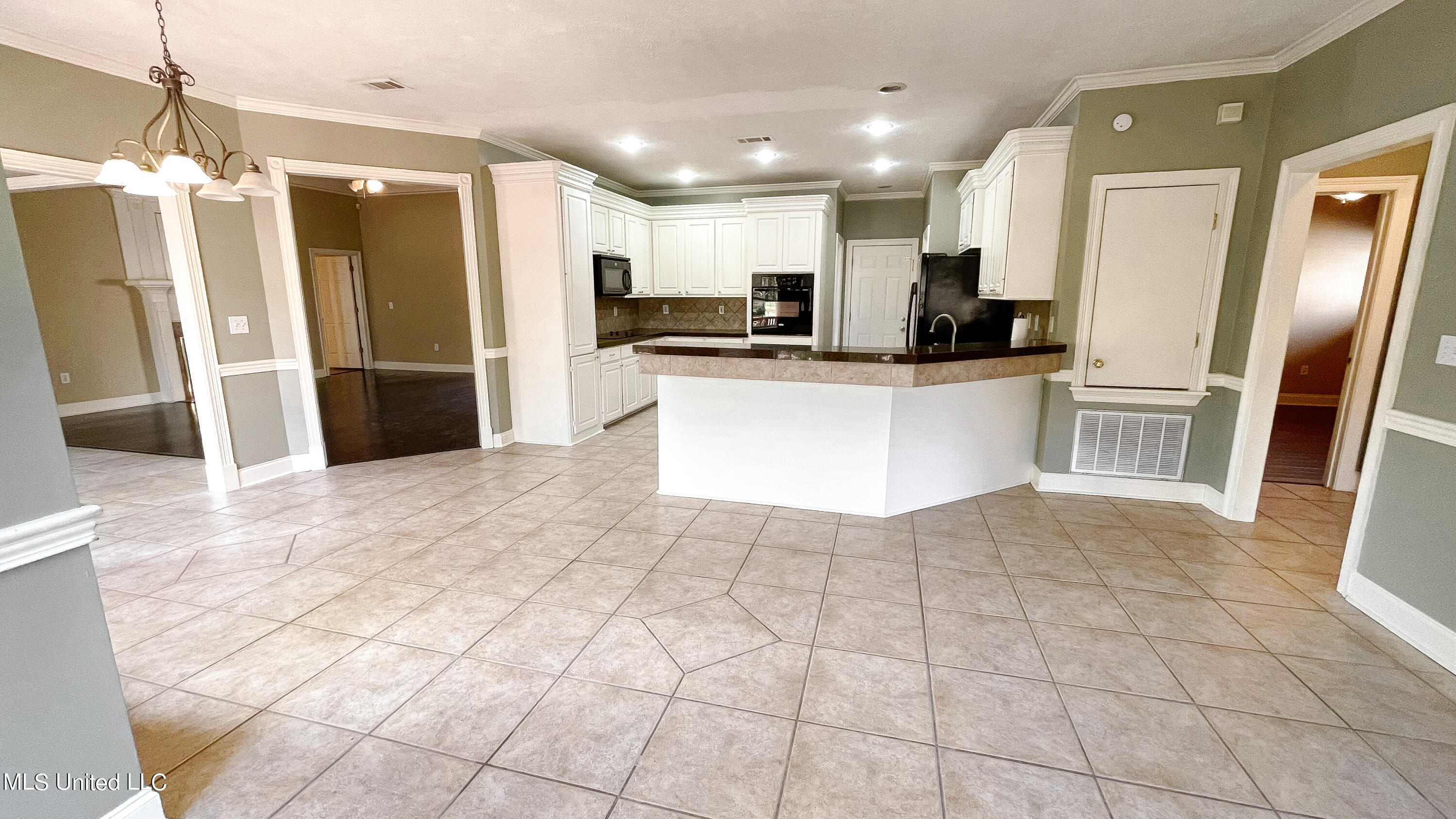 136 Copper Ridge Drive Brandon, MS 39042 - Photo 7 of 22 IMG_4919_jpg