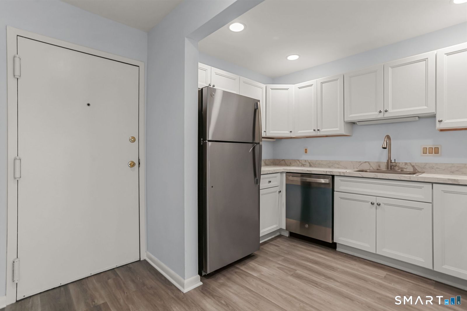 47 Cedar Street, Unit 2 Norwalk, CT 06854 - Photo 3 of 20