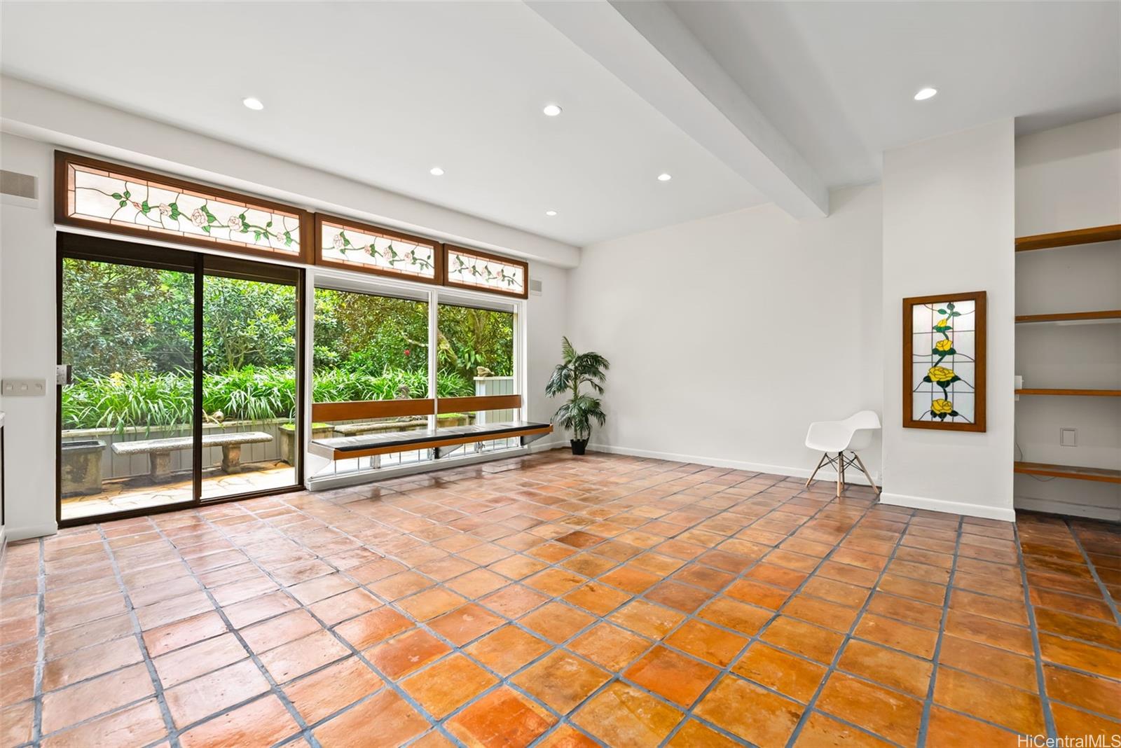 156 Forest Ridge Way Honolulu, HI 96822 - Photo 10 of 25 a view of an empty room and window