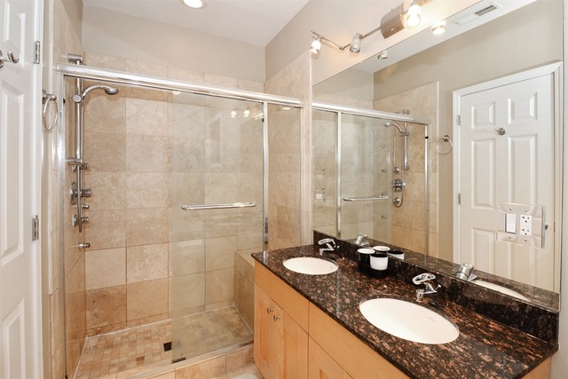 1465 West Grand Avenue, Unit 2 Chicago, IL 60642 - Photo 12 of 15