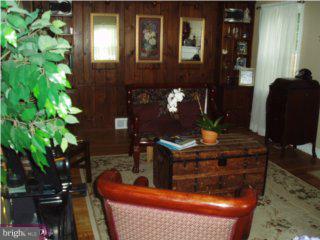 257 Avon Road Springfield, PA 19064 - Photo 2 of 6