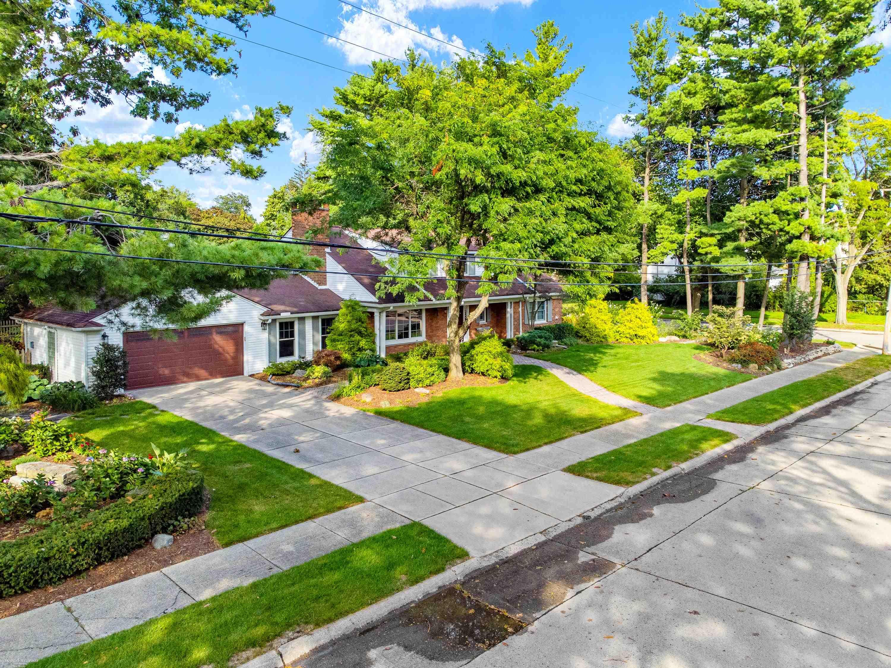 92 Deeplands Road Grosse Pointe, MI 48236 - Photo 1 of 75