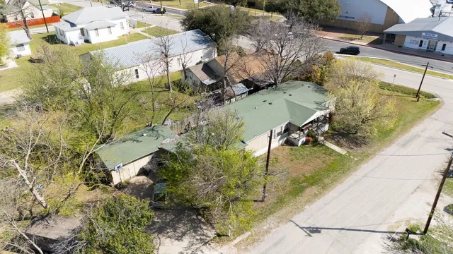 $280,000 | 209 East Sheldon Avenue, Thrall, TX 76578