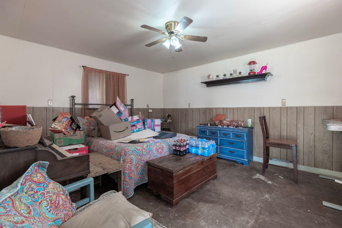 209 East Sheldon Avenue Thrall, TX 76578 - Photo 8 of 20 a living room with furniture and kitchen view