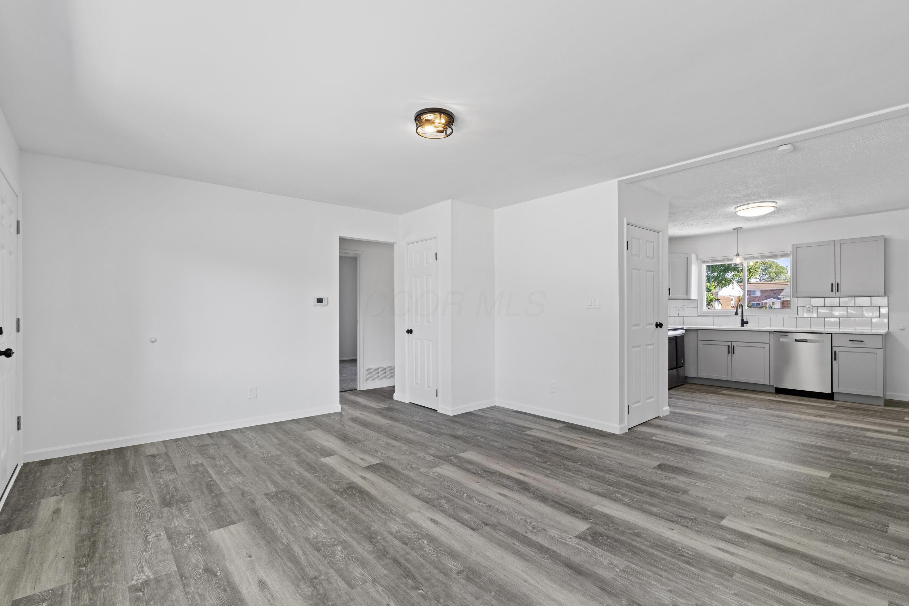 1778 Quigley Road Columbus, OH 43227 - Photo 4 of 18 dsc08004