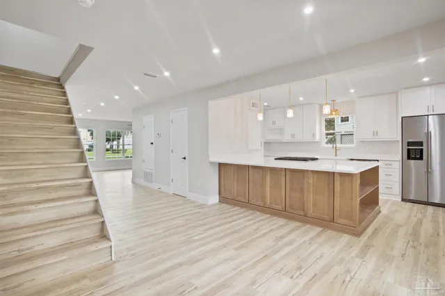 $800,000 | 4560 Sabine Drive, Gulf Breeze, FL 32563