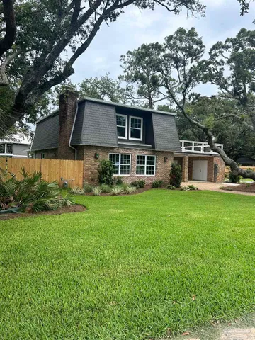 $800,000 | 4560 Sabine Drive, Gulf Breeze, FL 32563