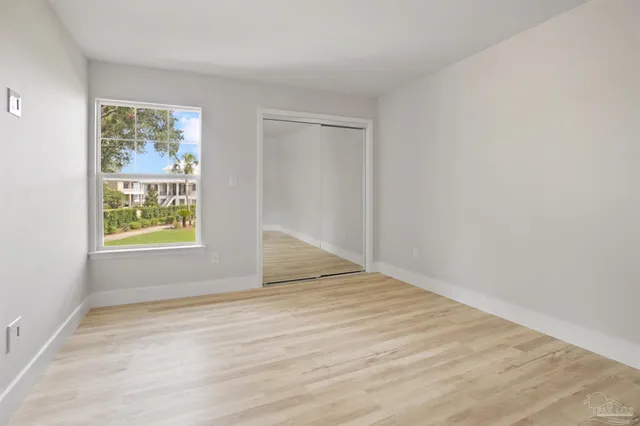 $800,000 | 4560 Sabine Drive, Gulf Breeze, FL 32563