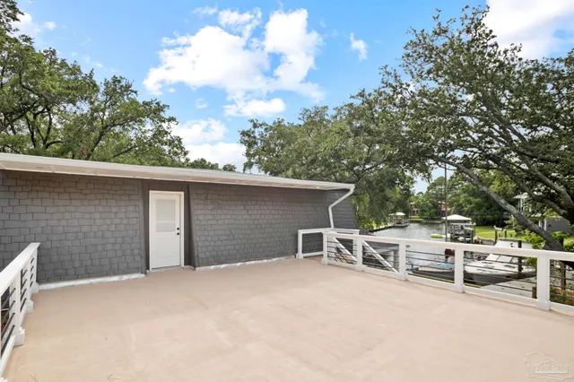 $800,000 | 4560 Sabine Drive, Gulf Breeze, FL 32563