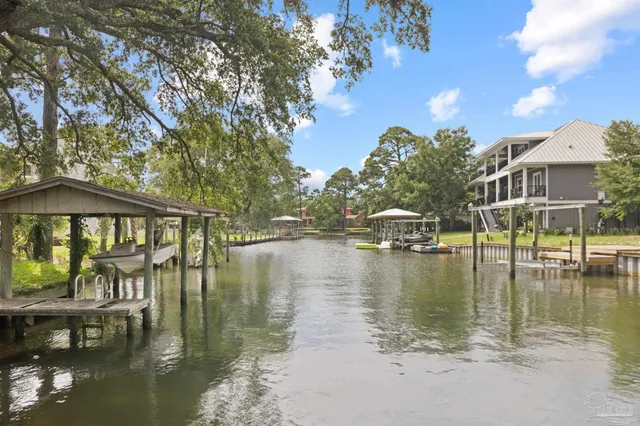 $800,000 | 4560 Sabine Drive, Gulf Breeze, FL 32563