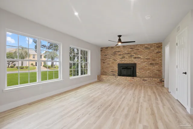 $800,000 | 4560 Sabine Drive, Gulf Breeze, FL 32563